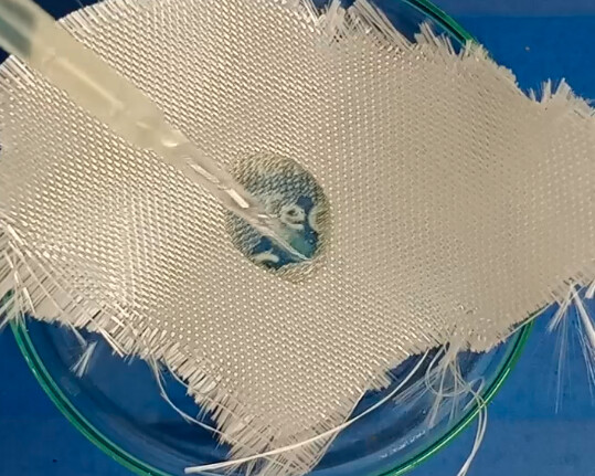Really cool explanation: Why Does Fibreglass Seem to Disappear?